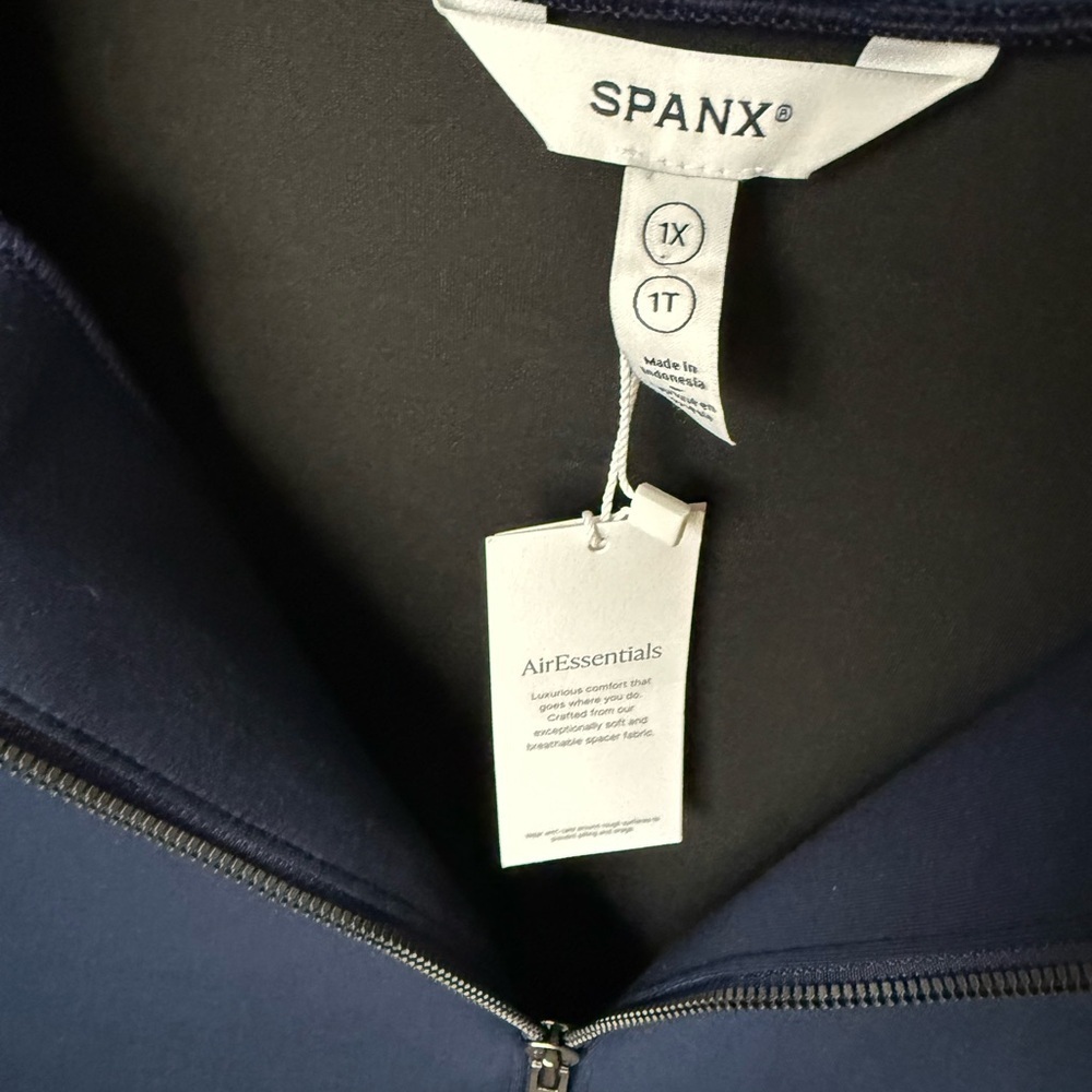 NWT SPANX AirEssentials® Pique
Full Zip Plus Size Track Jacket, Navy, 1X - Picture 3 of 8